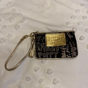Coach Poppy Black & Gold Wristlest
